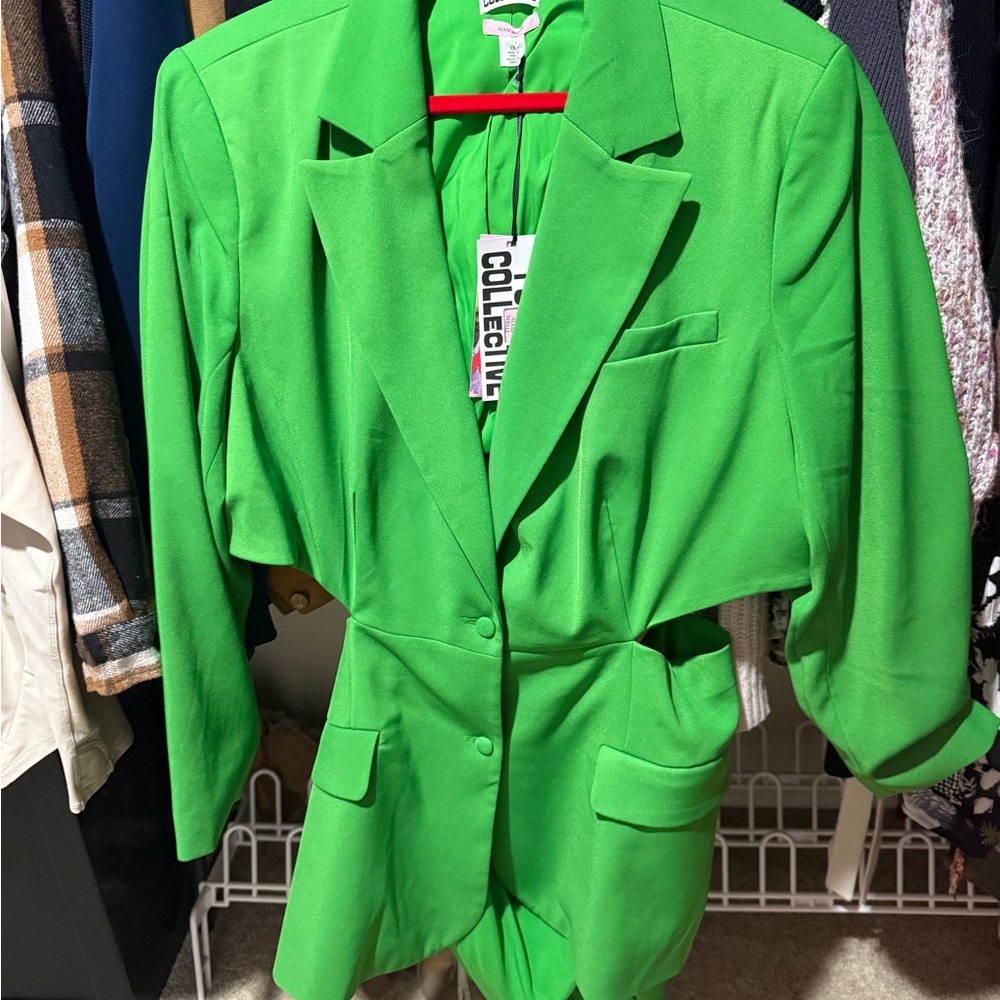Bold Green Blazer by Collectible